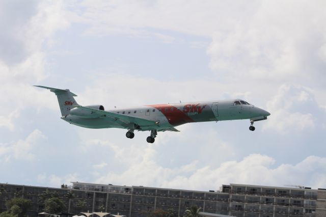 Embraer ERJ-145 (HI1052)