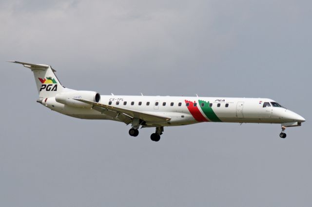 Embraer ERJ-145 (CS-TPL)