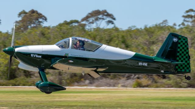 Vans RV-6 (VH-VNE)