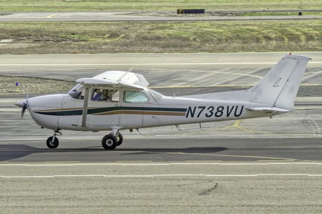 N738VU — - Cessna 172N at Livermore Municipal Airport. February 2021.