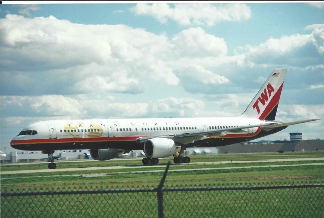 Boeing 757-200 (N706TW)