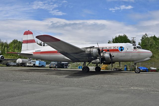 Douglas DC-6 (N3054V)