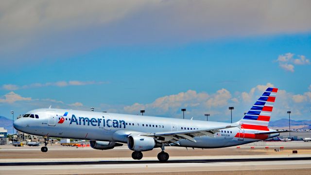 Airbus A321 (N162UW) - N162UW American Airlines 2001 Airbus A321-211 - cn 1412 - Las Vegas - McCarran International (LAS / KLAS)br /USA - Nevada, April 29, 2016br /Photo: Tomás Del Coro