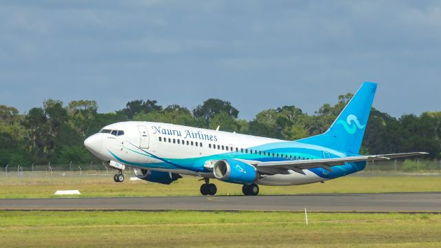 BOEING 737-300 (VH-PNI)