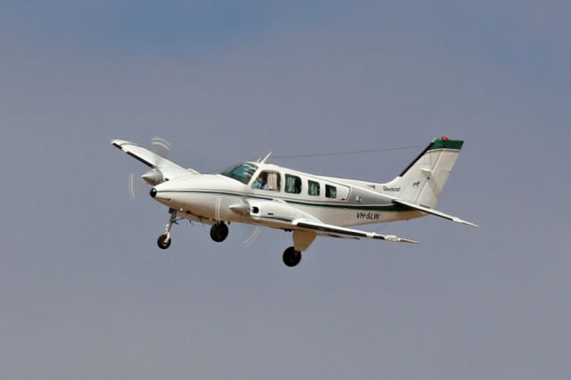 Beechcraft Baron (58) (VH-SLW)