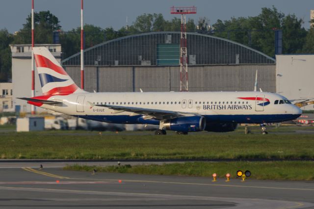 Airbus A320 (G-EUUZ)