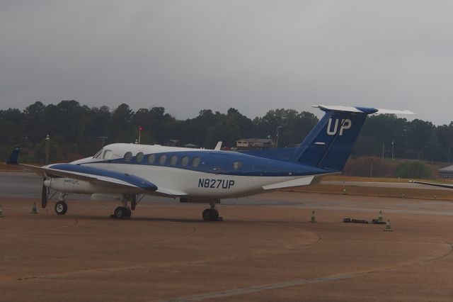 Beechcraft Super King Air 300 (N827UP)