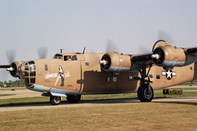 — — - B-24 Diamond Lil at EAA 2006