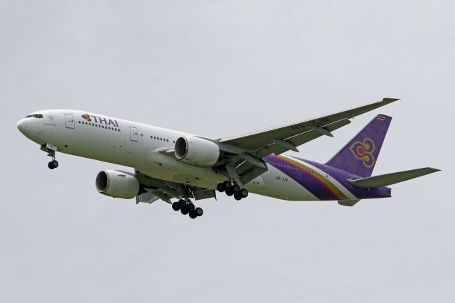 Boeing 777-200 (HS-TJR)