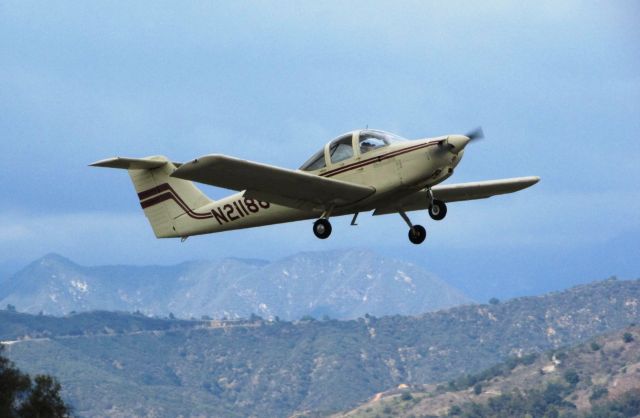 Piper Tomahawk (N21188) - Taking off RWY 8R