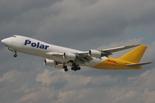 Boeing 747-200 (N853GT) - A Polar Air Cargo Boeing 747-800 departs Greater Cincinnati for Anchorage Alaska on Runway 27 May 11, 2014.