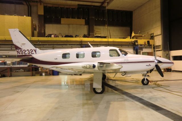 Piper Navajo (N9232Y)