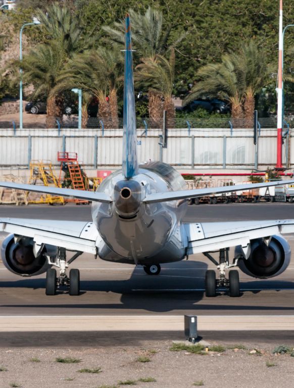 Embraer ERJ-190 (4X-EMA)
