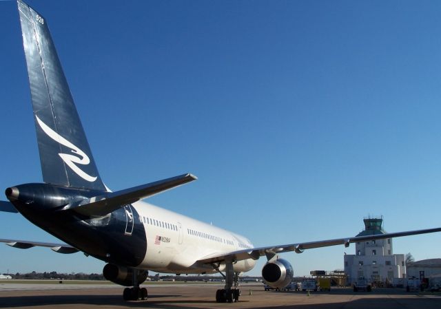 Boeing 757-200 (N526NA) - Sports charter in Houston; 2006.