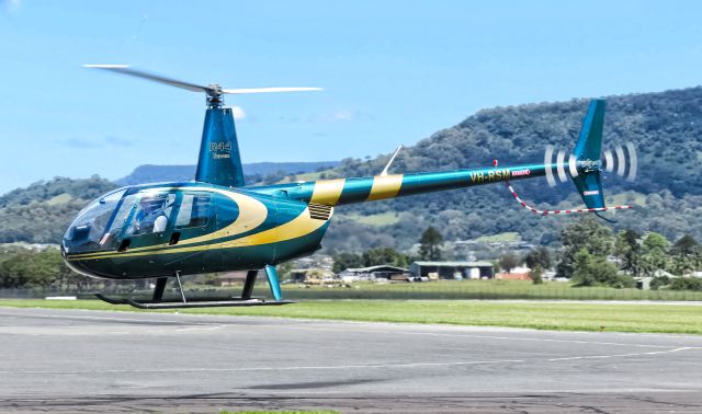 Robinson R-44 (VH-RSM)