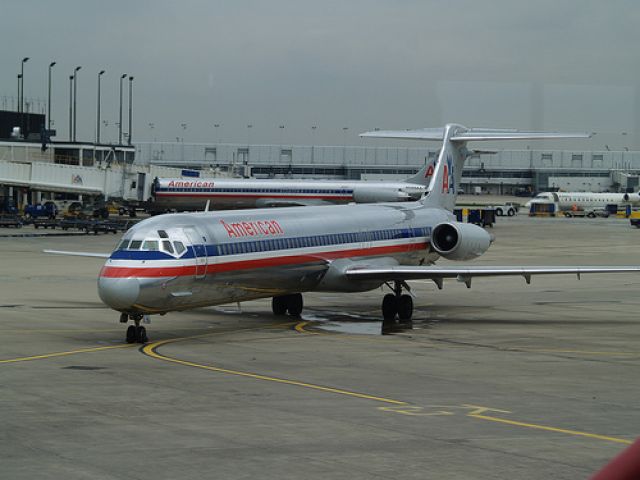 McDonnell Douglas MD-80 —