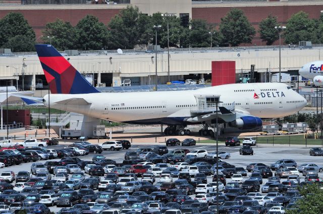 Boeing 747-400 (N661US) - N661US, first 747-400 on permanent display at the Delta Airlines Museum and Headquarters parking lot.