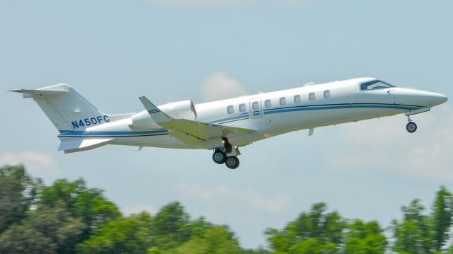Learjet 45 (N450FC)