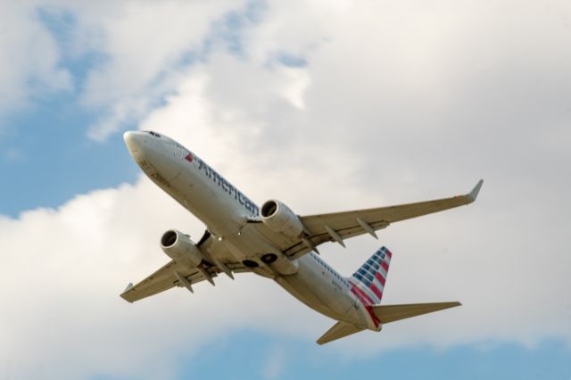 Boeing 737-700 (N959AN)