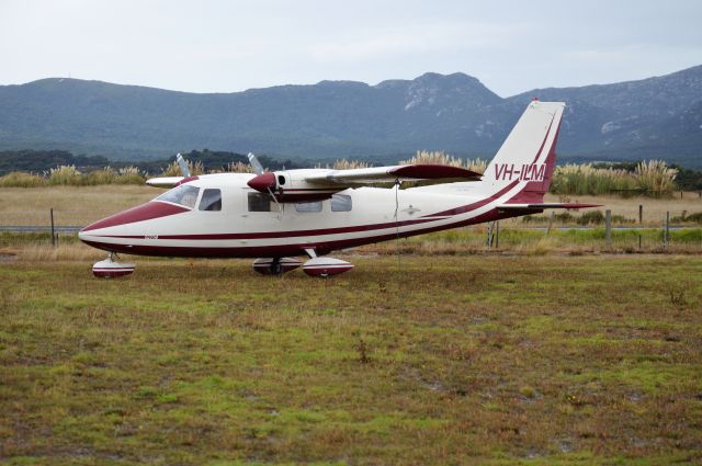 Partenavia P-68 (VH-ILM) - PN68C at Flinders Island, Apr 2017