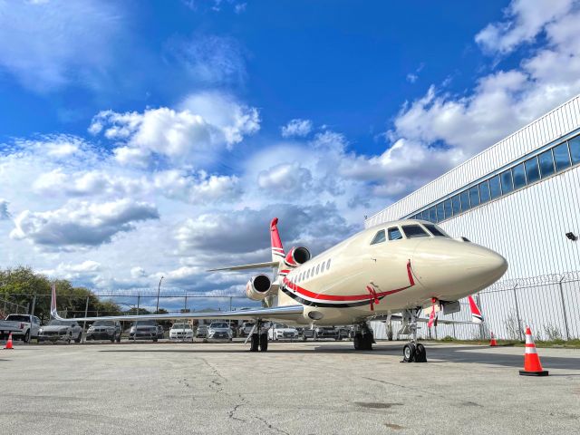 Dassault Falcon 900 (N95BD)