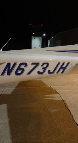 Cessna Skyhawk (N673JH)