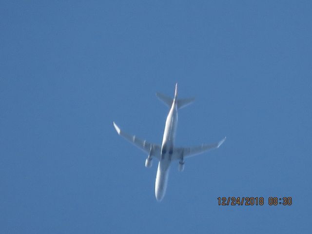 Embraer 175 (N251NN)