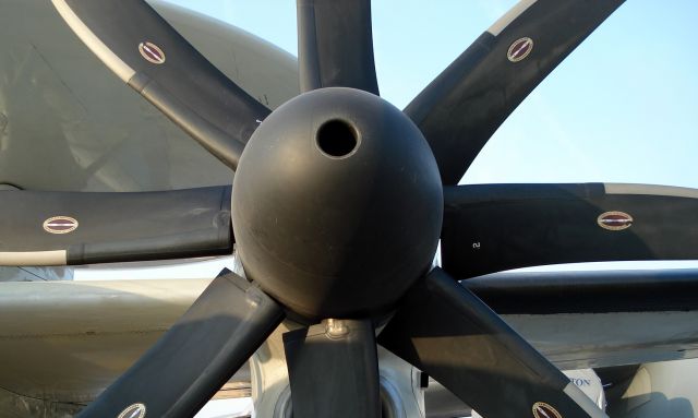 — — - F-015(Dubai Airshow07)