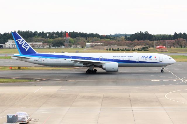BOEING 777-300 (JA798A)