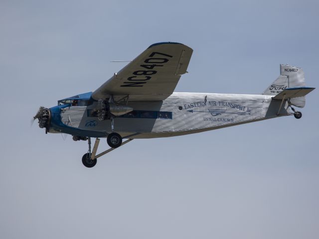 Experimental 100kts-200kts (N8407) - osh18! 25 JUL 2018.