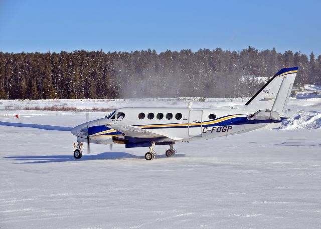 Beechcraft King Air 100 (MAX120)