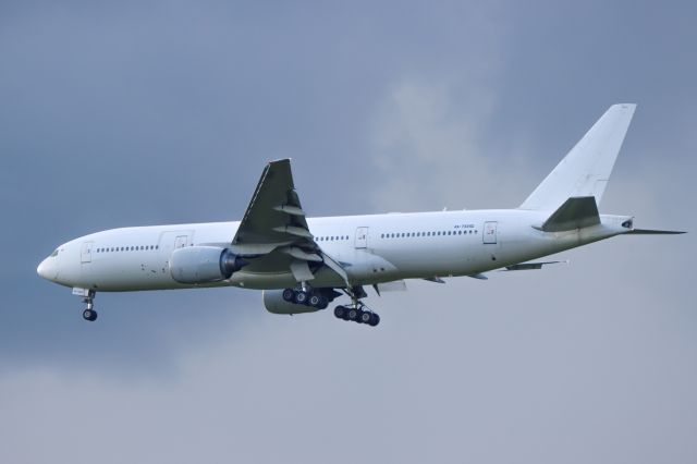 Boeing 777-200 (RA-73340)