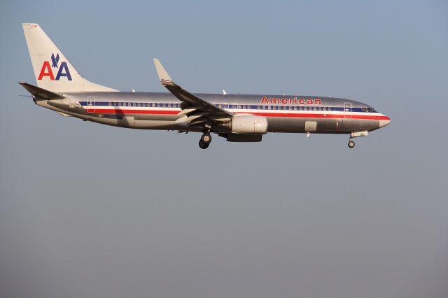 Boeing 737-800 (N863NN) - American Airlines B737-800 Landing at DFW