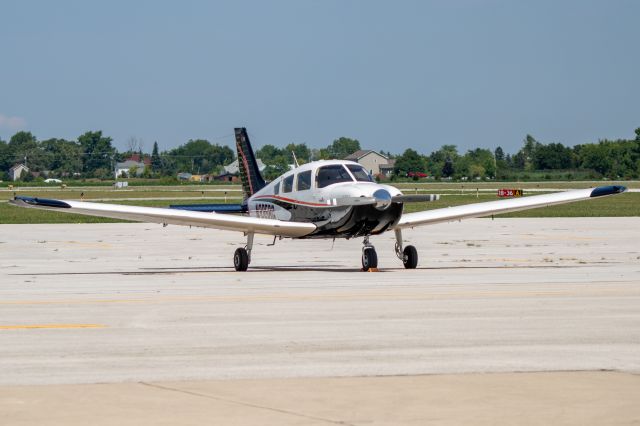 Piper Cherokee (N335BG)