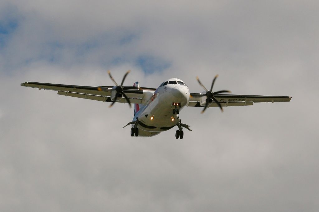 F-GPYK — - ATR 42-500, Short approach Rwy 32R, Marseille-Marignane Airport (LFML-MRS)