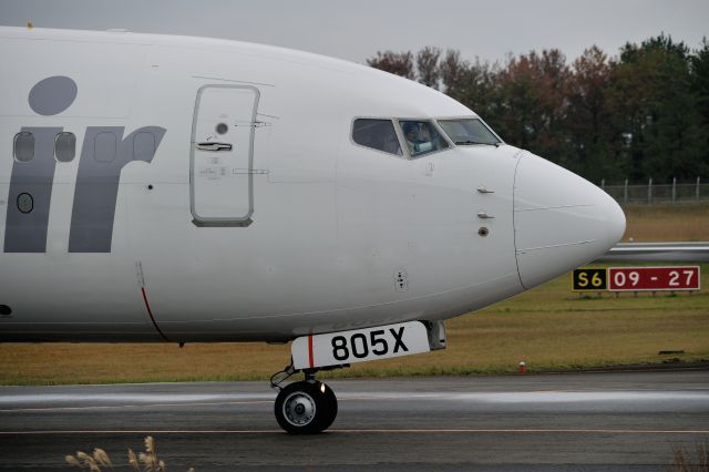 Boeing 737-800 (JA805X)