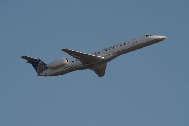 Embraer ERJ-145 (N14902)