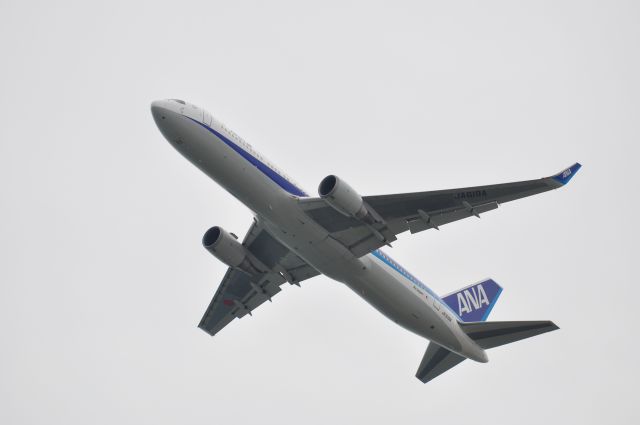 BOEING 767-300 (JA619A)