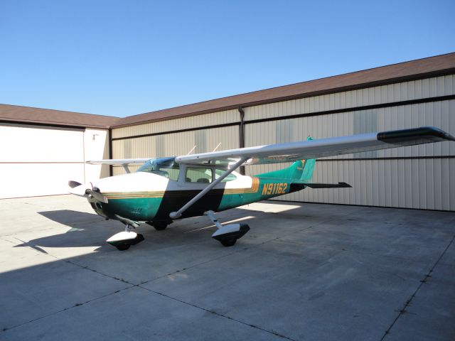 Cessna Skylane (N91162)