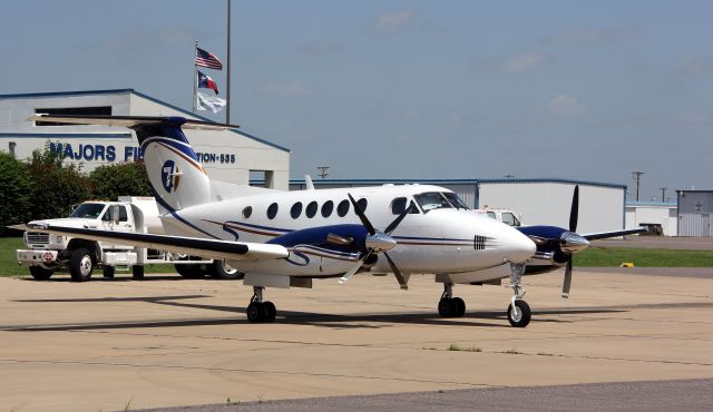 Beechcraft Super King Air 200 (N118SB) - Touch and go was the order of the day at Majors Field in Greenville, Texas.