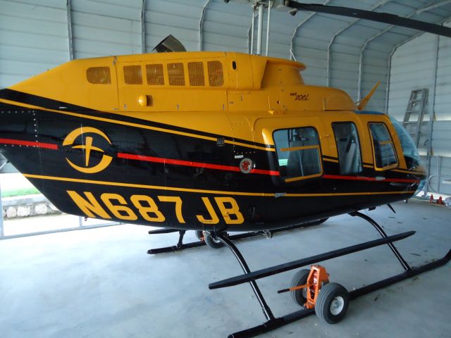 Bell JetRanger (N687JB) - Near Titanyen, Haiti w/Samaritans Purse. Helicopter used for relief efforts after 2010 Haitian Earthquake
