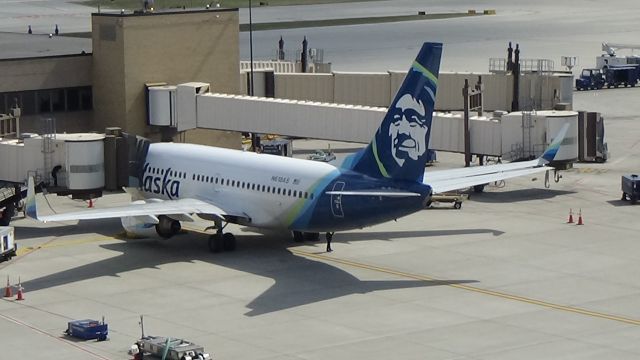 Boeing 737-700 (N618AS) - Pretty rare to see an Alaska -700 at Omaha! Date - March 21, 2021