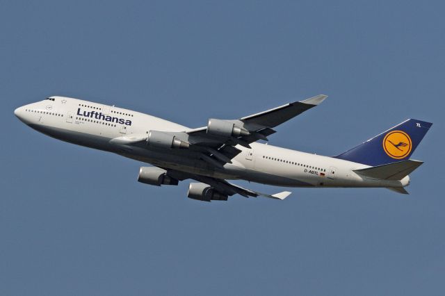 Boeing 747-400 (D-ABTL)