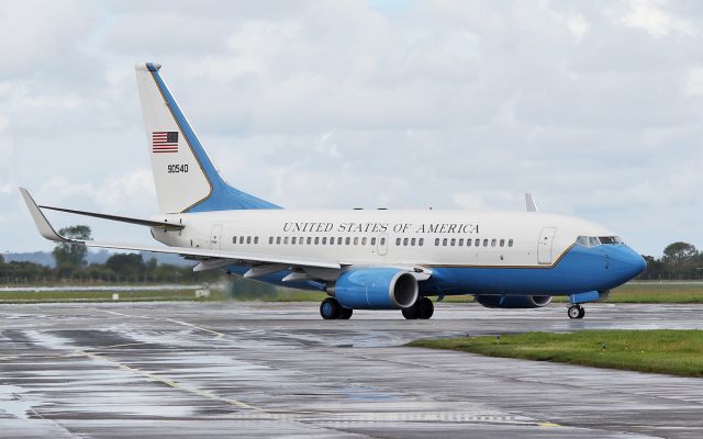 09-0540 — - "spar10" usaf c-40c 09-0540 taxing for dep from shannon 7/8/17.