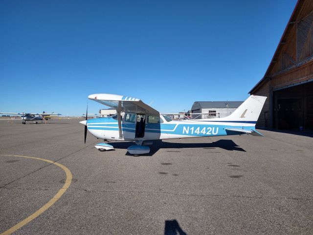 Cessna Skyhawk (N1442U) - This is a picture of the C172M owned by Eastern Idaho Flying Club located in Idaho Falls, ID. This picture was taken at the Red Baron Hangar, the base of N1442U, and Eastern Idaho Flying Club. 