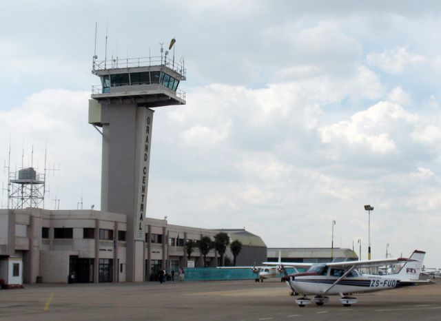 Cessna Skyhawk (ZS-FUD)