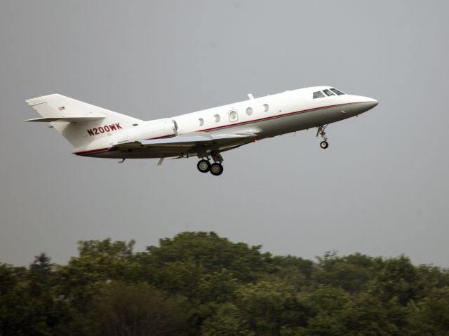 Dassault Falcon 20 (N200WK) - Take off runway 16.