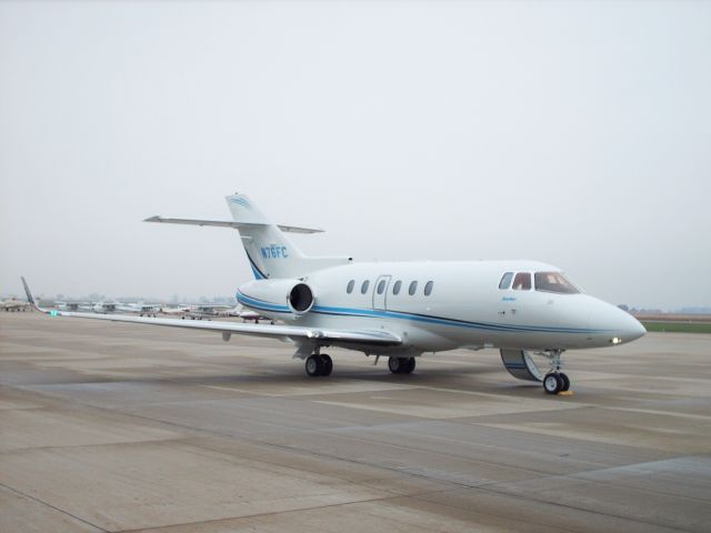 Hawker 800 (N76FC)