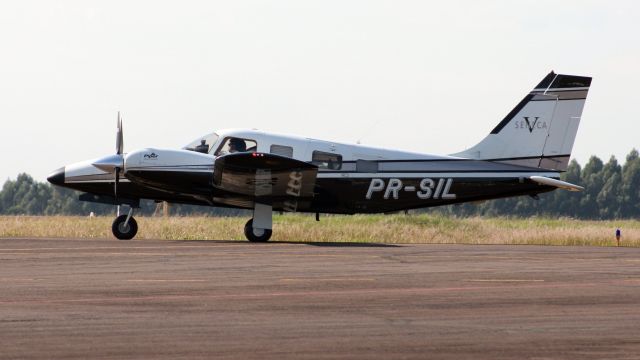 Piper Seneca (PR-SIL)