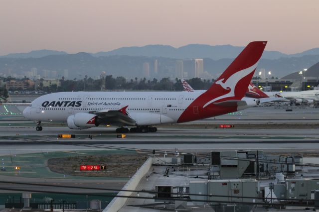 Airbus A380-800 (VH-OQA)